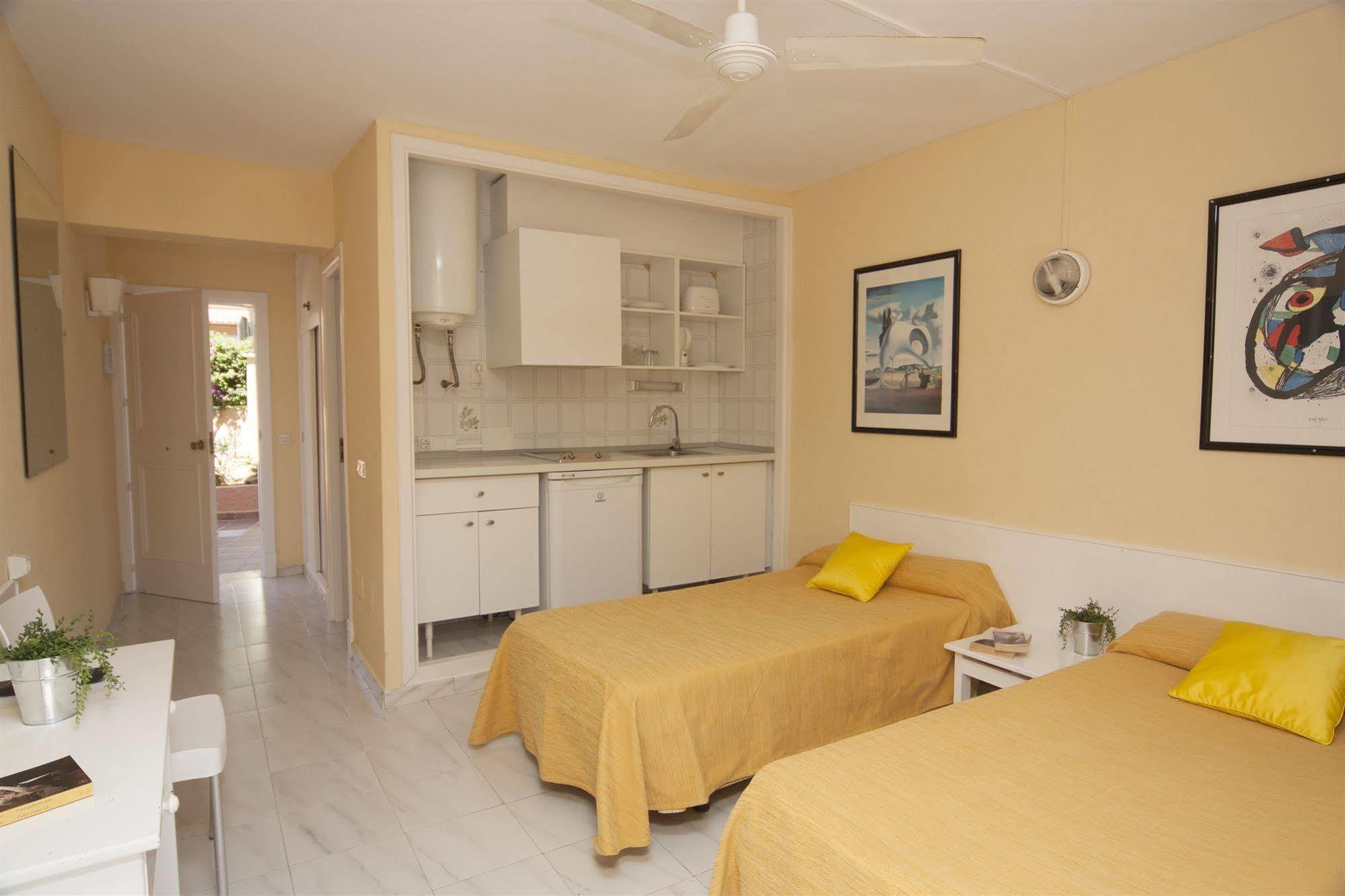 Naika Studios & Apartments Palmanova Exterior foto